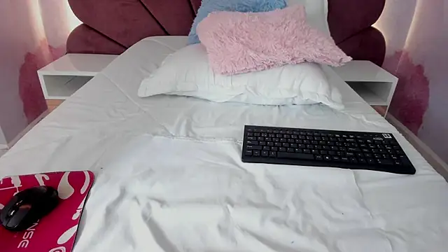 Carohorny4u online show from November 2025 01:22:01 AM