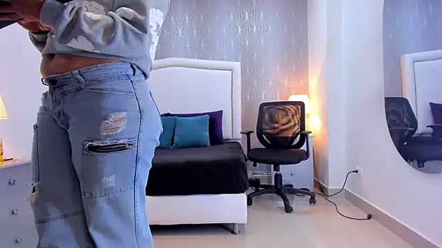  Peach1  online show from September 2025 02:55:01 PM