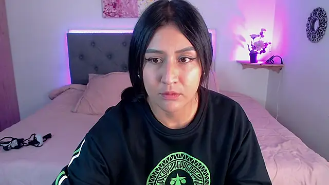 mia aira online show from February 2025 04:29:01 PM