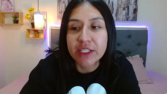 mia aira online show from September 2025 03:12:02 PM