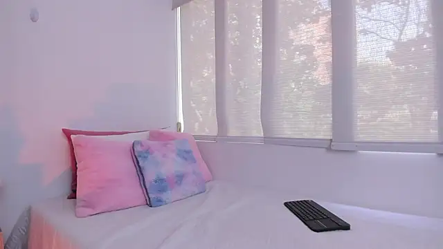 Brisa blue online show from January 2025 03:07:01 PM