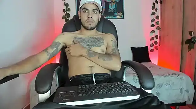 mikee scooth online show from February 2025 02:10:02 AM