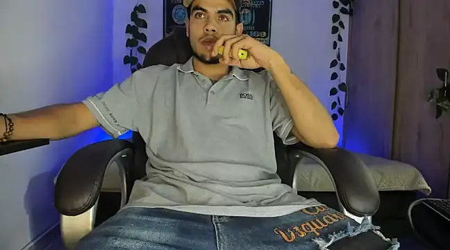 mikee scooth online show from March 2025 05:27:01 AM