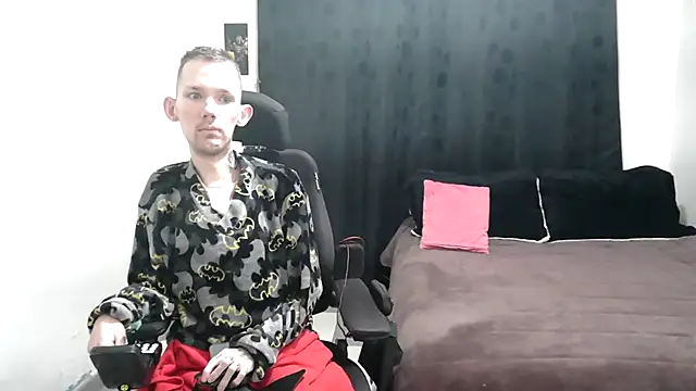 Sophia and Thomas online show from January 2025 11:14:01 AM