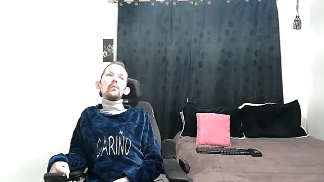 Sophia and Thomas online show from February 2025 09:53:02 AM