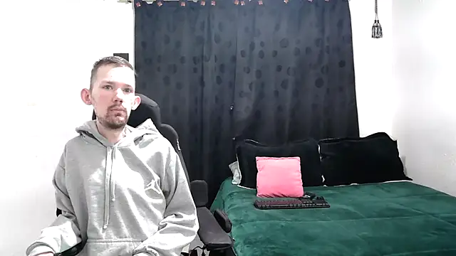 Sophia and Thomas online show from March 2025 10:22:01 AM