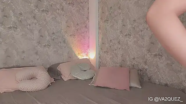 Heyloreley online show from March 2026 02:47:01 AM