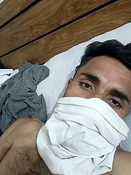 vkhotboy143 online show from November 2025 05:45:03 PM