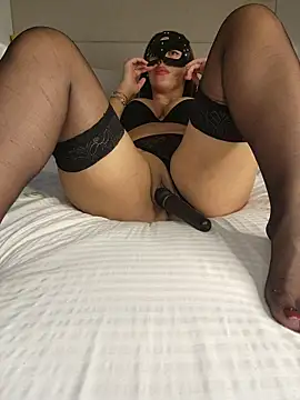 Snapshot of xxxHotQueen chatting on November 2025 06:26:01 PM xxxHotQueen online show from November 2025 06:26:01 PM