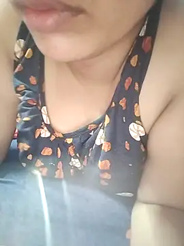 Snapshot of Priya-bhabi012 chatting on June 2026 01:43:02 AM Priya-bhabi012 online show from June 2026 01:43:02 AM
