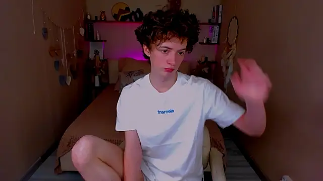 LukeSweet online show from March 2026 01:48:01 PM