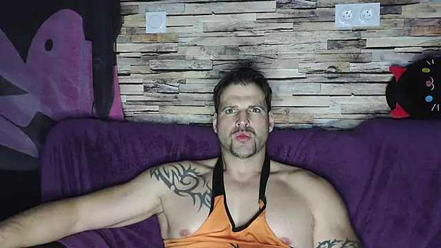 XxBigboybandxX online show from March 2025 07:01:02 PM