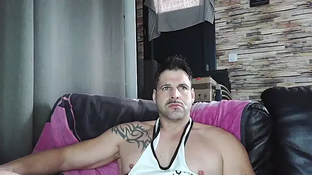 XxBigboybandxX online show from February 2026 01:31:02 PM