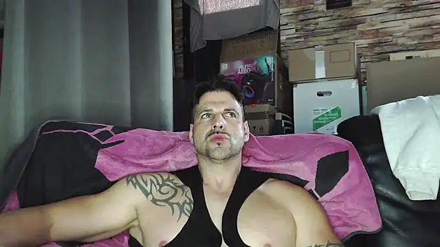 XxBigboybandxX online show from March 2026 05:52:01 PM