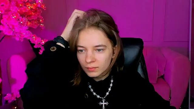 TinaDavil online show from December 2024 02:06:02 PM