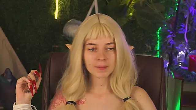 TinaDavil online show from January 2025 05:18:01 PM