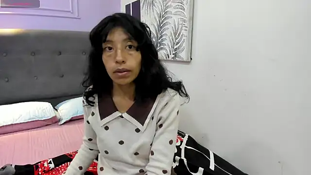 Snapshot of karolinee_66_ chatting on November 2025 04:48:02 AM karolinee 66 online show from November 2025 04:48:02 AM