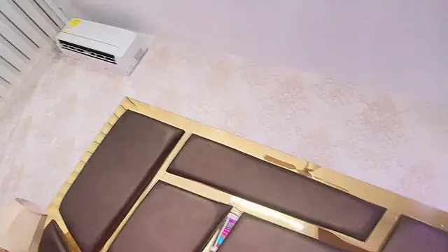 ZoehRoux online show from January 2025 08:04:01 AM