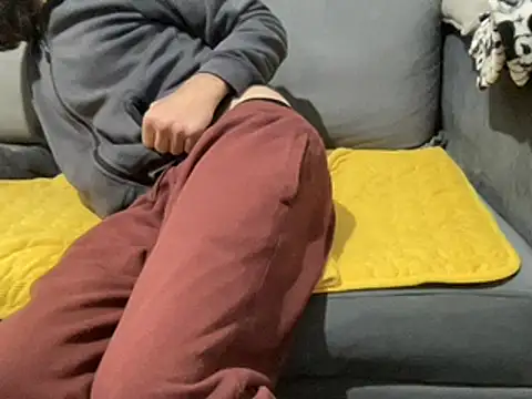 4small4inchlol online show from February 2025 09:47:02 AM