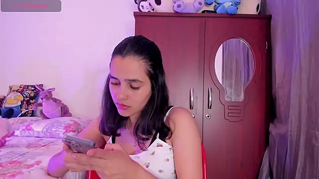 Snapshot of samara_jonness chatting on May 2026 02:41:01 AM samara jonness online show from May 2026 02:41:01 AM