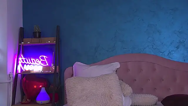 RaisaVawn online show from February 2025 11:01:02 AM