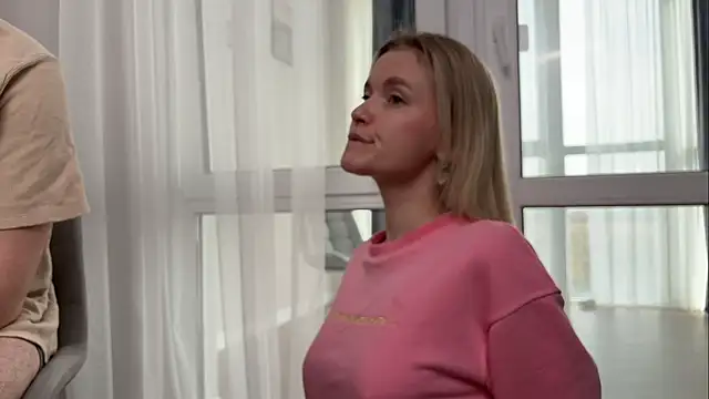 Adelovenick online show from March 2025 08:48:01 AM