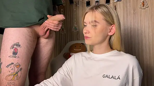 Adelovenick online show from January 2026 12:30:01 PM