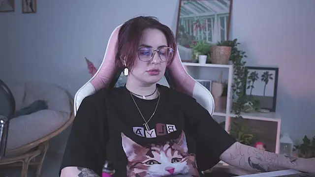 Lana  May online show from March 2025 02:41:01 PM