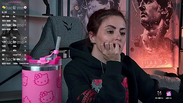 Lana  May online show from October 2025 11:07:01 AM