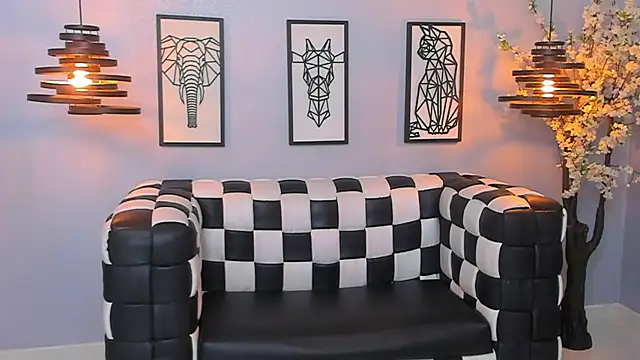 SARAFOXX  online show from December 2024 06:11:01 PM