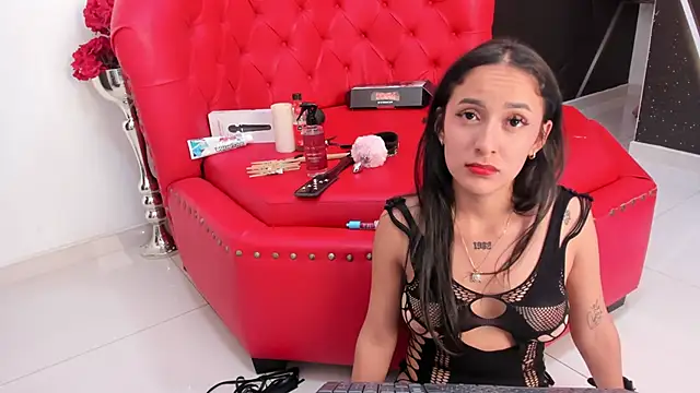 SARAFOXX  online show from February 2025 05:51:02 PM