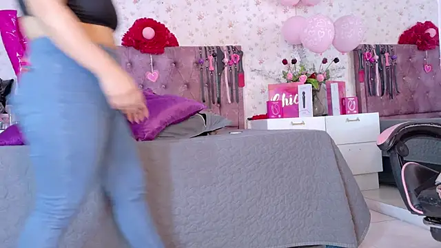 AvrillThomas online show from March 2026 06:47:02 PM