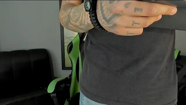 jamesinked  online show from January 2025 07:41:02 PM