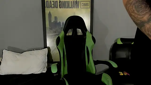 jamesinked  online show from March 2025 08:22:01 PM