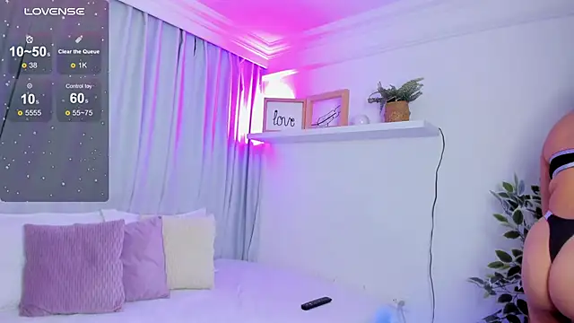 susyy7 online show from February 2025 03:32:01 AM