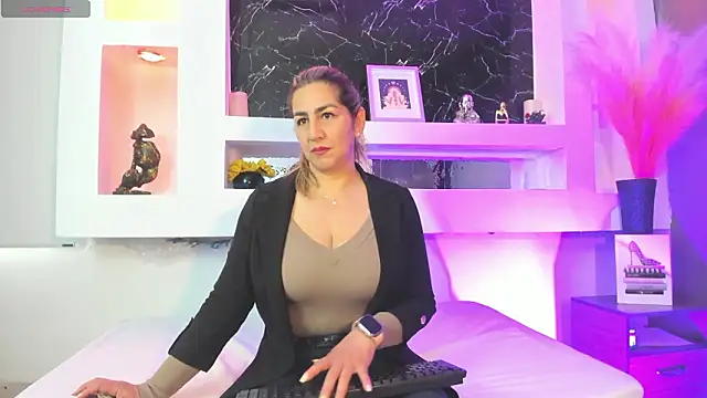 Cinthya mjs online show from February 2026 01:08:02 PM