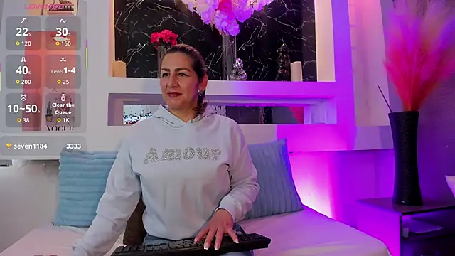 Cinthya mjs online show from April 2026 01:36:01 PM