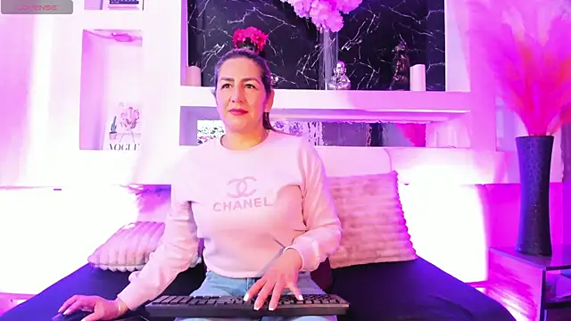 Snapshot of Cinthya_mjs chatting on June 2026 12:52:01 PM Cinthya mjs online show from June 2026 12:52:01 PM