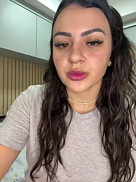 carol amorim online show from December 2024 11:12:02 PM