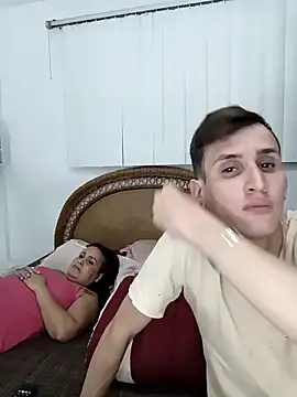 Milfvalesk online show from February 2026 08:05:02 PM