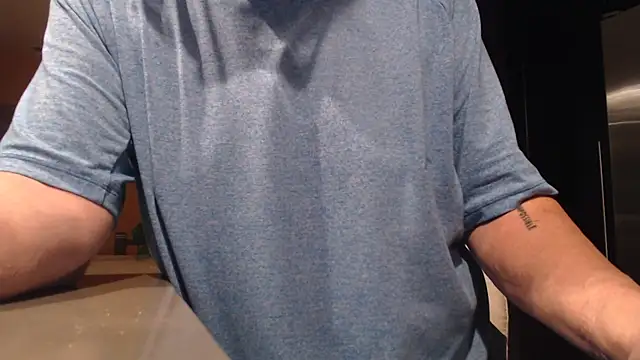 Snapshot of Toy-Daddy chatting on October 2025 01:35:01 AM Toy-Daddy online show from October 2025 01:35:01 AM