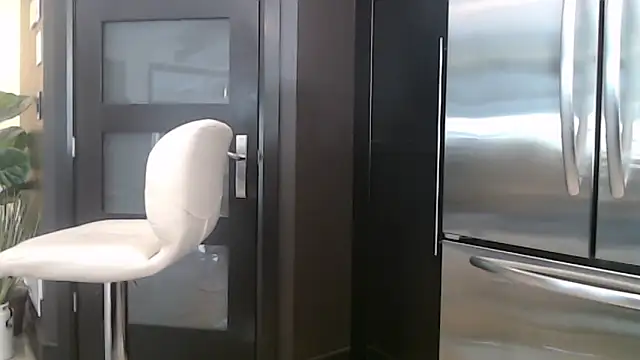 Snapshot of Toy-Daddy chatting on October 2025 03:57:02 PM Toy-Daddy online show from October 2025 03:57:02 PM