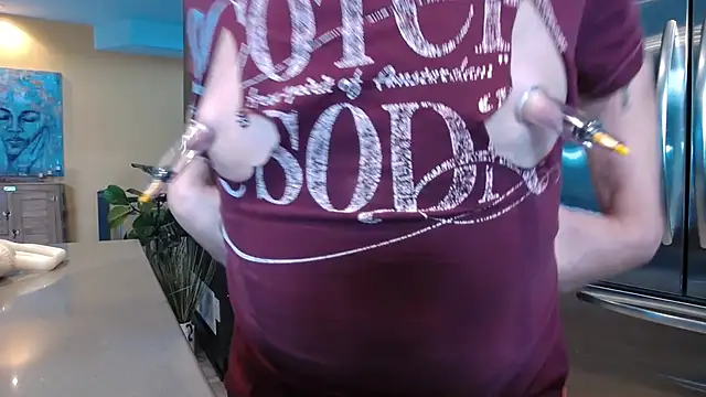 Snapshot of Toy-Daddy chatting on November 2025 07:49:02 PM Toy-Daddy online show from November 2025 07:49:02 PM