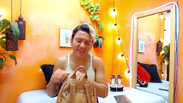 aslyhernandez 7 online show from December 2024 11:22:02 AM