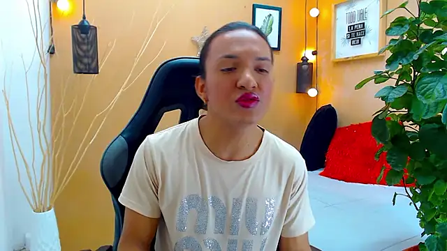 aslyhernandez 7 online show from September 2025 12:07:02 PM