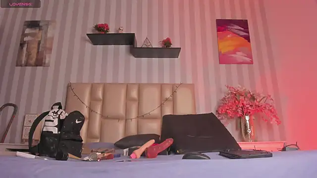 vayoleen online show from December 2024 03:28:02 PM