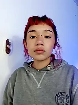 Snapshot of Redpandaa_ chatting on January 2025 04:30:01 AM Redpandaa online show from January 2025 04:30:01 AM