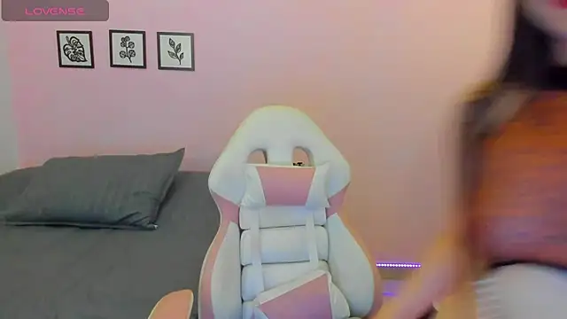 sophie pazz online show from June 2026 10:13:02 PM