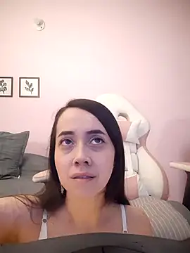 sophie pazz online show from June 2026 12:03:01 PM