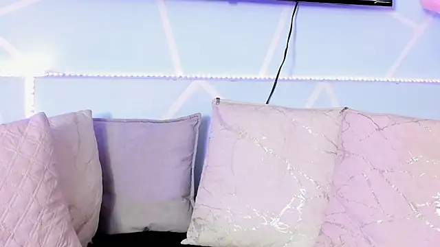 lila noa online show from November 2025 07:21:01 PM